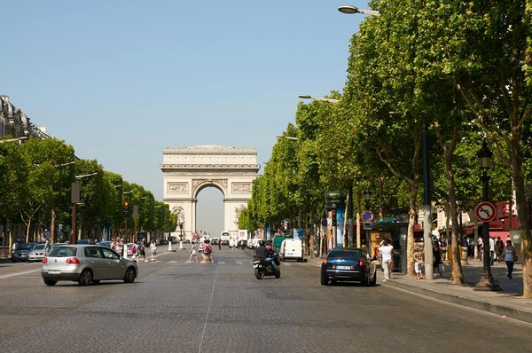Où apprendre les techniques de fabrication de tapis traditionnels en Iran ?